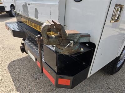2016 Ford F-250 Super Duty XL  Service Body - Photo 12 - Conroe, TX 77301