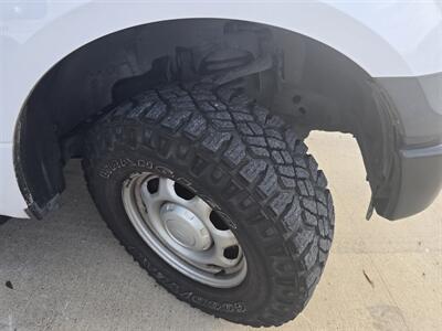 2015 Ford F-150 XL SuperCrew 4x4 - Photo 9 - Conroe, TX 77301