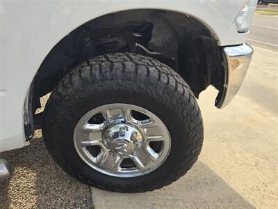 2014 RAM 2500 SLT - Photo 8 - Conroe, TX 77301