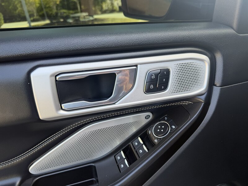 2020 Ford Explorer ST - Photo 17 - Greensboro, NC 27407