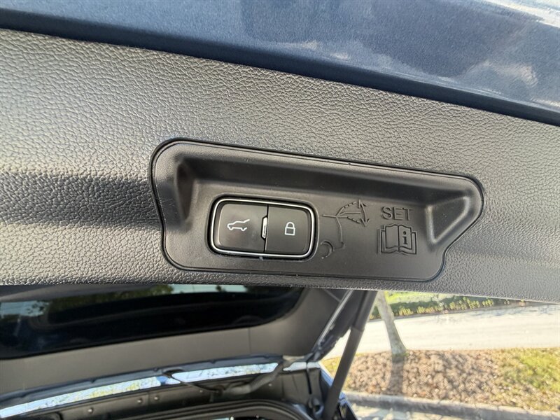 2020 Ford Explorer ST - Photo 11 - Greensboro, NC 27407