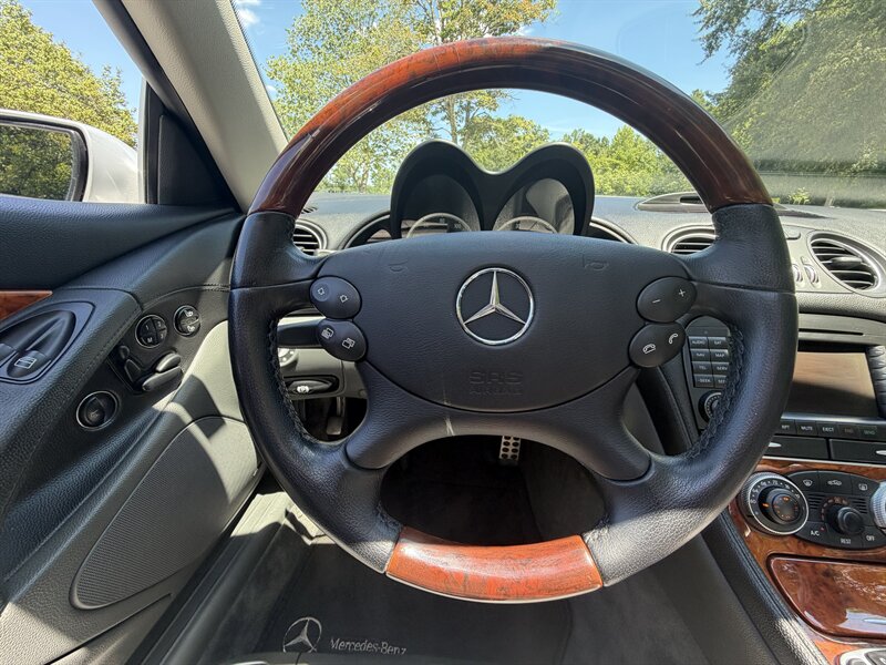 2006 Mercedes-Benz SL 500 - Photo 12 - Greensboro, NC 27407