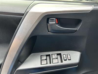 2018 Toyota RAV4 LE   - Photo 16 - Greensboro, NC 27407