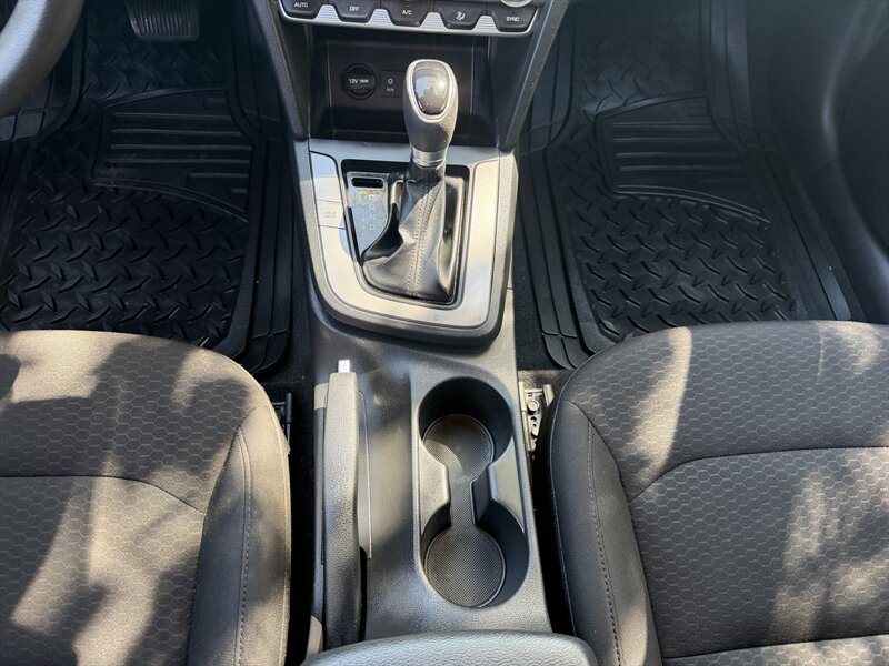 2020 Hyundai ELANTRA SEL - Photo 14 - Greensboro, NC 27407