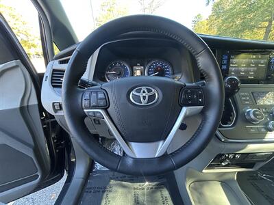 2016 Toyota Sienna Limited Premium 7-Passeng   - Photo 29 - Greensboro, NC 27407