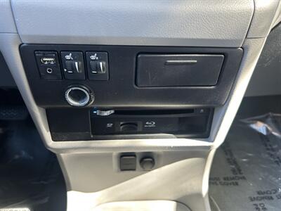 2016 Toyota Sienna Limited Premium 7-Passeng   - Photo 26 - Greensboro, NC 27407