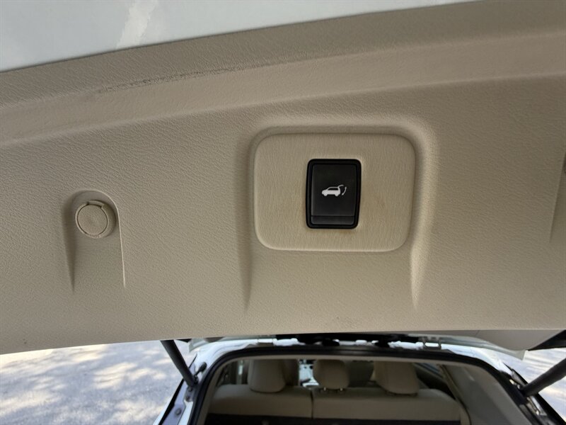 2017 Nissan Murano SL - Photo 12 - Greensboro, NC 27407