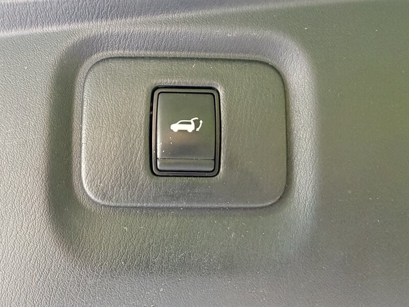 2017 Nissan Pathfinder SL - Photo 13 - Greensboro, NC 27407