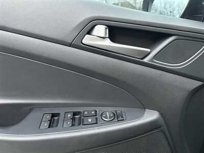 2020 Hyundai TUCSON SEL   - Photo 10 - Greensboro, NC 27407
