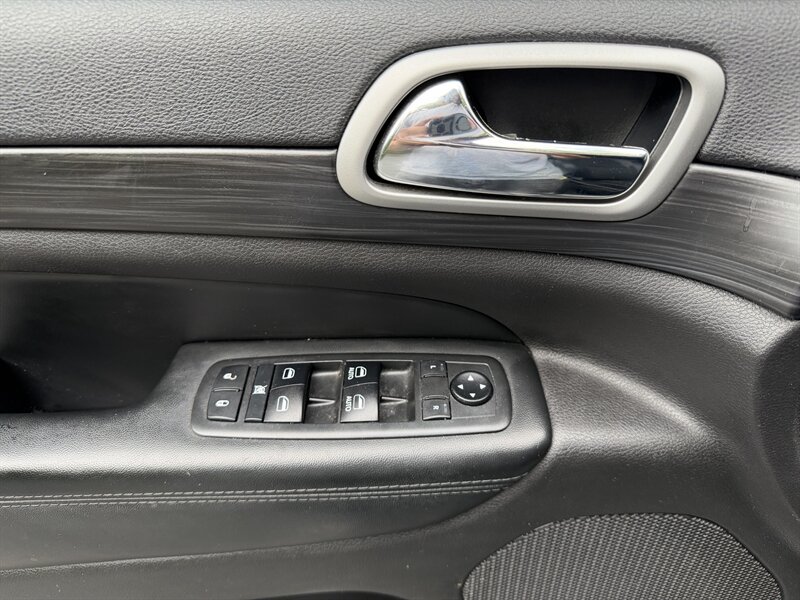 2019 Jeep Grand Cherokee Altitude - Photo 18 - Greensboro, NC 27407