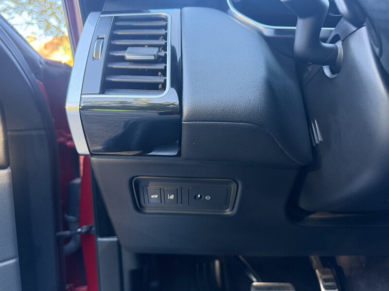 2016 Land Rover Range Rover Sport Supercharged - Photo 23 - Greensboro, NC 27407
