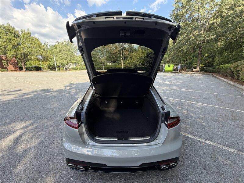 2019 Kia Stinger GT1 - Photo 10 - Greensboro, NC 27407