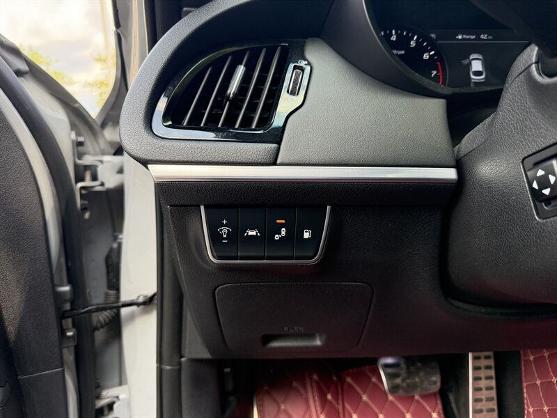 2019 Kia Stinger GT1 - Photo 21 - Greensboro, NC 27407