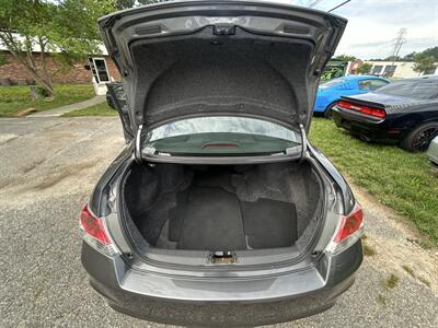 2009 Honda Accord EX-L V6 w/Navi - Photo 9 - Greensboro, NC 27407