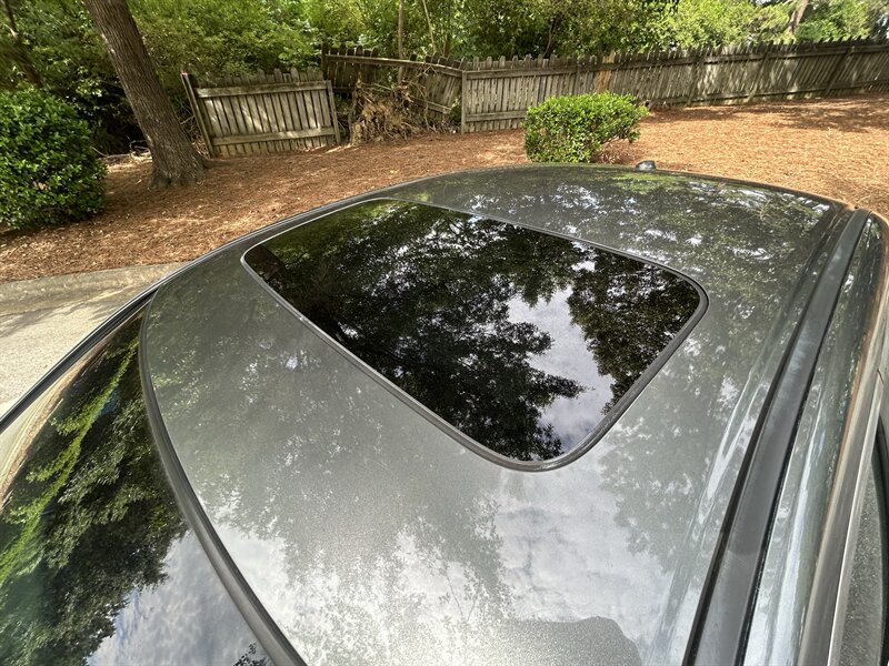 2009 Honda Accord EX-L V6 w/Navi - Photo 12 - Greensboro, NC 27407