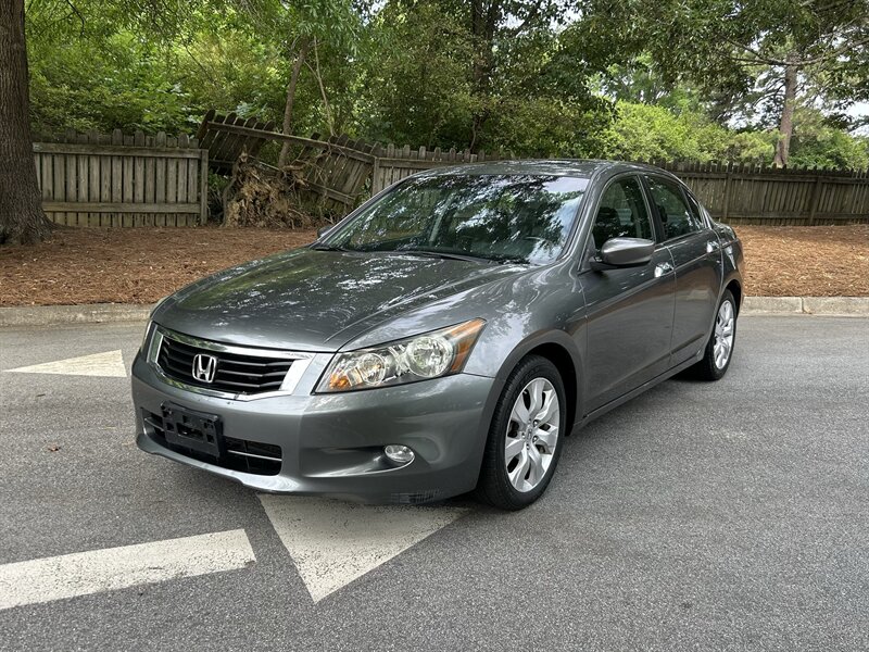 2009 Honda Accord EX-L V6 w/Navi   - Photo 1 - Greensboro, NC 27407