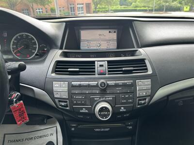 2009 Honda Accord EX-L V6 w/Navi - Photo 16 - Greensboro, NC 27407