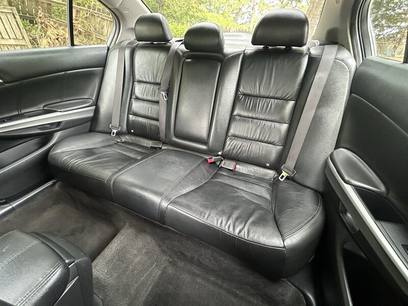 2009 Honda Accord EX-L V6 w/Navi - Photo 21 - Greensboro, NC 27407