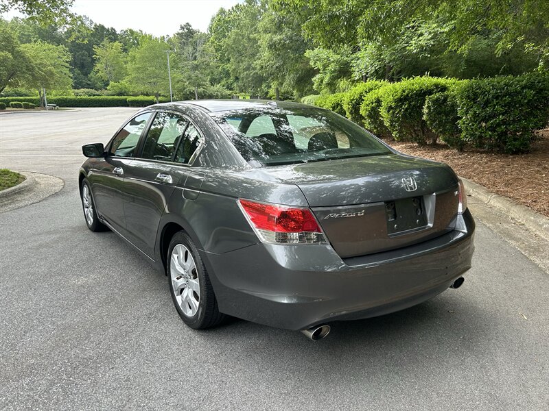 2009 Honda Accord EX-L V6 w/Navi - Photo 3 - Greensboro, NC 27407