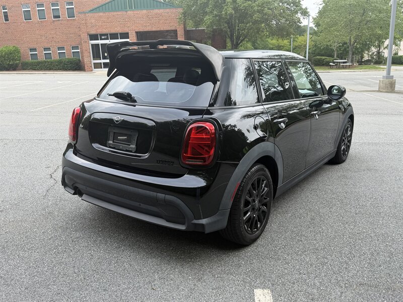 2022 MINI Cooper 5-door - Photo 5 - Greensboro, NC 27407