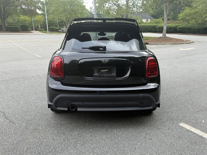 2022 MINI Cooper 5-door - Photo 4 - Greensboro, NC 27407