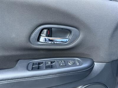 2016 Honda HR-V LX   - Photo 16 - Greensboro, NC 27407
