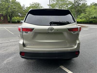 2015 Toyota Highlander XLE   - Photo 4 - Greensboro, NC 27407