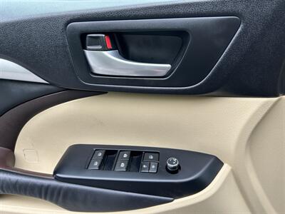 2015 Toyota Highlander XLE   - Photo 22 - Greensboro, NC 27407