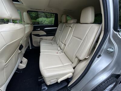 2015 Toyota Highlander XLE   - Photo 12 - Greensboro, NC 27407