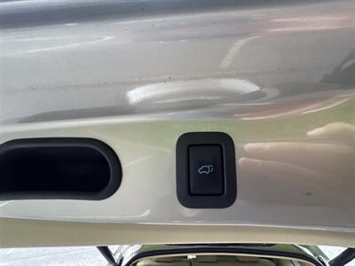 2015 Toyota Highlander XLE   - Photo 10 - Greensboro, NC 27407