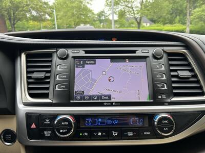 2015 Toyota Highlander XLE   - Photo 30 - Greensboro, NC 27407