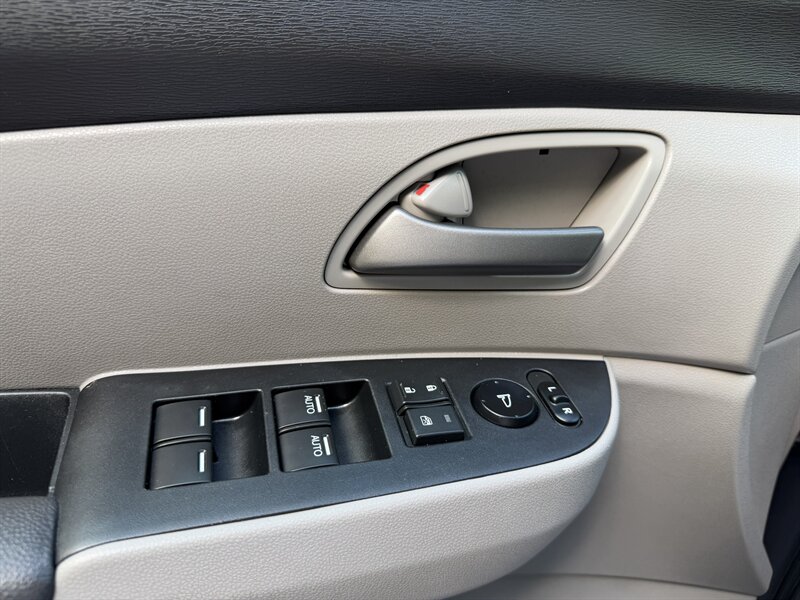 2012 Honda Odyssey EX-L - Photo 19 - Greensboro, NC 27407