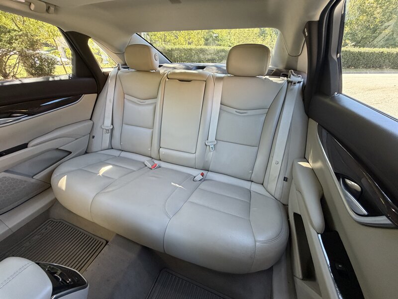 2017 Cadillac XTS Luxury - Photo 11 - Greensboro, NC 27407
