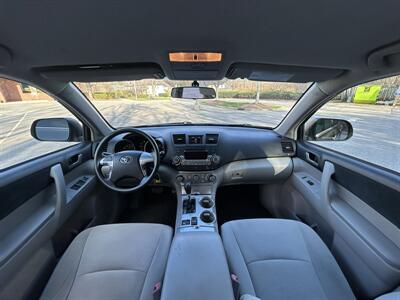 2012 Toyota Highlander   - Photo 10 - Greensboro, NC 27407