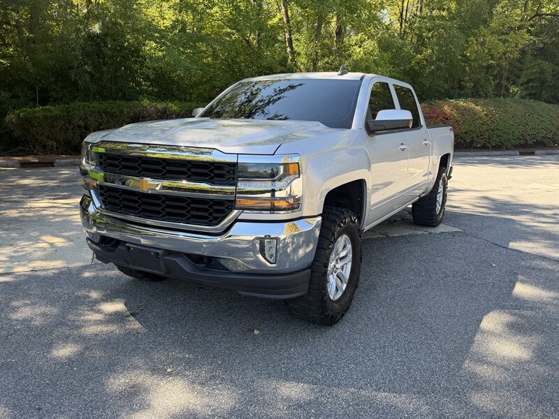 2018 Chevrolet Silverado 1500 LT - Photo 9 - Greensboro, NC 27407
