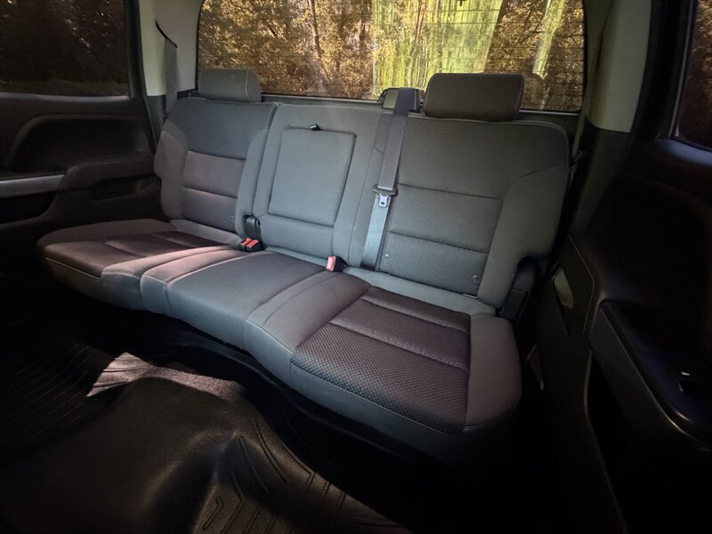 2018 Chevrolet Silverado 1500 LT - Photo 13 - Greensboro, NC 27407