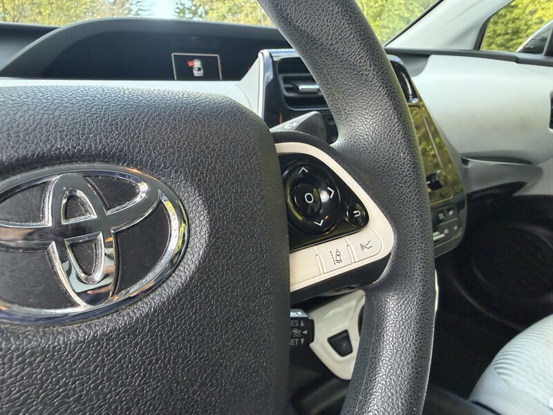 2017 Toyota Prius Two Eco - Photo 18 - Greensboro, NC 27407