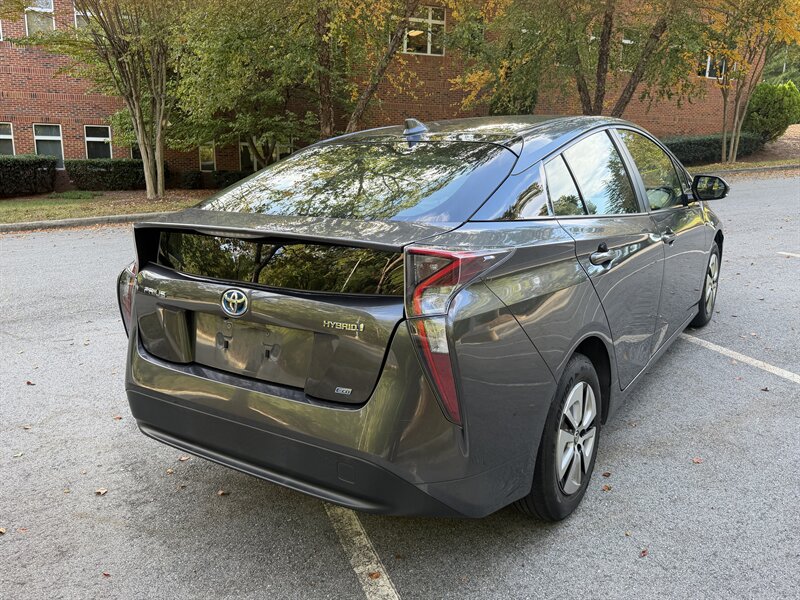 2017 Toyota Prius Two Eco - Photo 5 - Greensboro, NC 27407