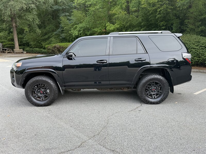 2015 Toyota 4Runner SR5 Premium - Photo 2 - Greensboro, NC 27407