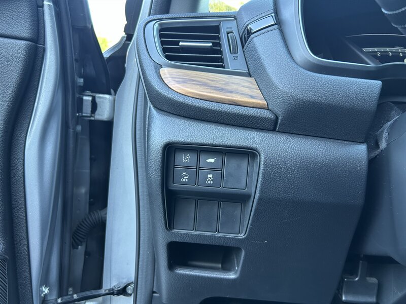 2017 Honda CR-V Touring - Photo 24 - Greensboro, NC 27407