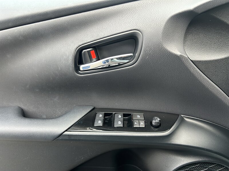 2017 Toyota Prius Four Touring - Photo 18 - Greensboro, NC 27407