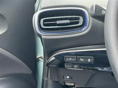 2017 Toyota Prius Four Touring - Photo 14 - Greensboro, NC 27407