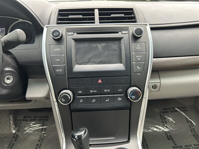 2016 Toyota Camry LE   - Photo 15 - Greensboro, NC 27407