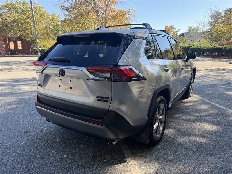 2020 Toyota RAV4 Hybrid Limited - Photo 5 - Greensboro, NC 27407