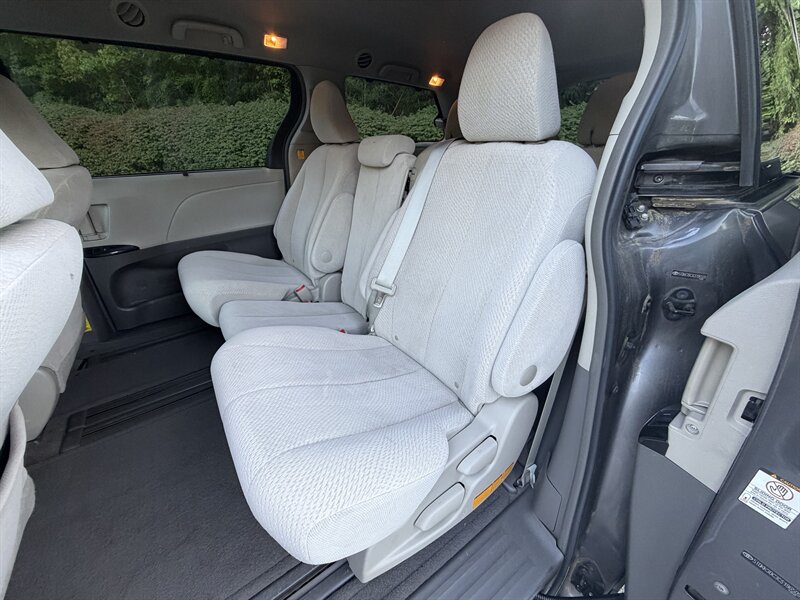2012 Toyota Sienna LE 8-Passenger - Photo 11 - Greensboro, NC 27407