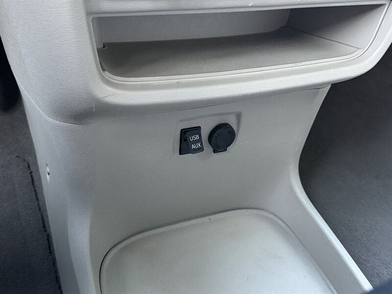 2012 Toyota Sienna LE 8-Passenger - Photo 25 - Greensboro, NC 27407