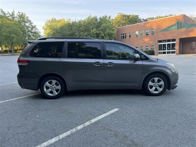2012 Toyota Sienna LE 8-Passenger - Photo 6 - Greensboro, NC 27407