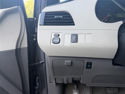 2012 Toyota Sienna LE 8-Passenger - Photo 19 - Greensboro, NC 27407