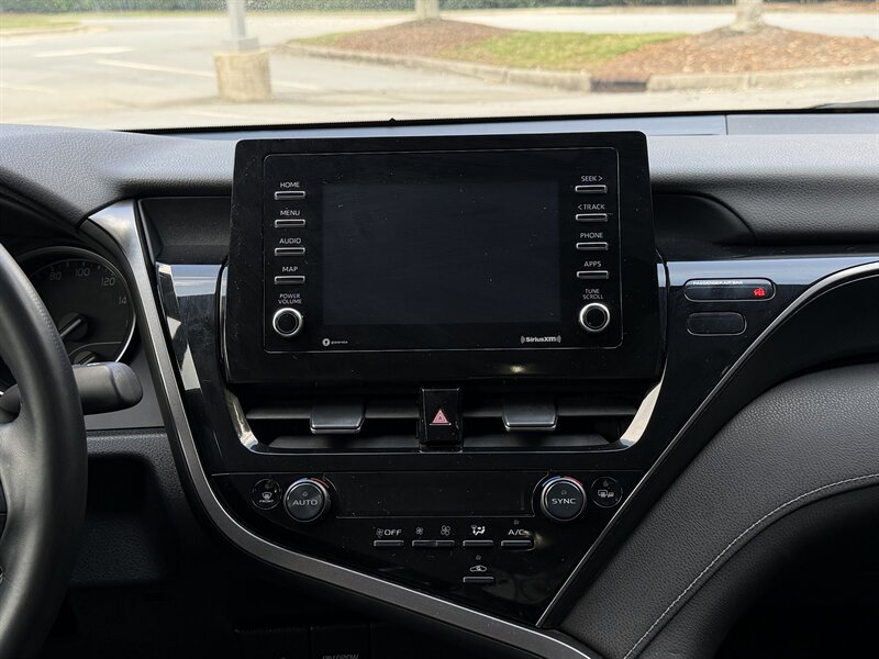 2022 Toyota Camry SE - Photo 14 - Greensboro, NC 27407