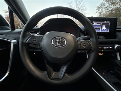 2022 Toyota RAV4 XLE   - Photo 14 - Greensboro, NC 27407